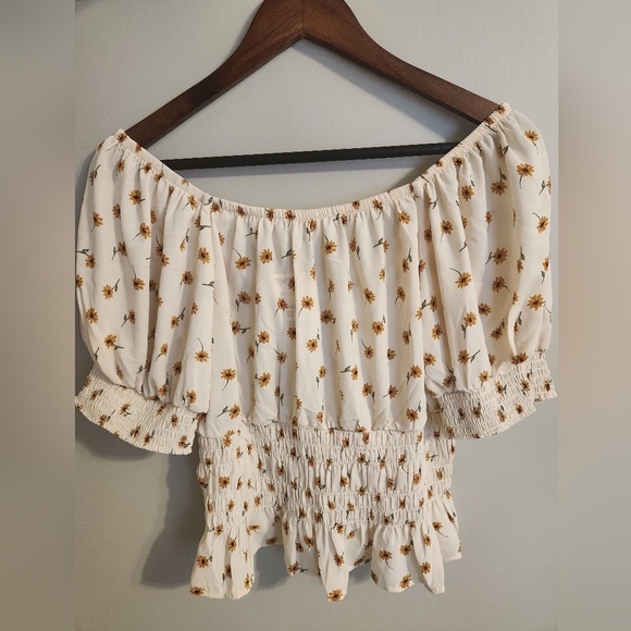 NWT Sunflower babydoll short sleeve cute top - Picture 3 of 10